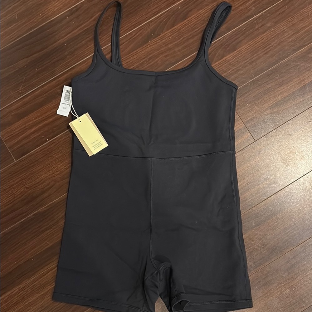 (D22) Aritzia Wilfred Black Sleeveless Bodysuit Sz large Rendezvous
